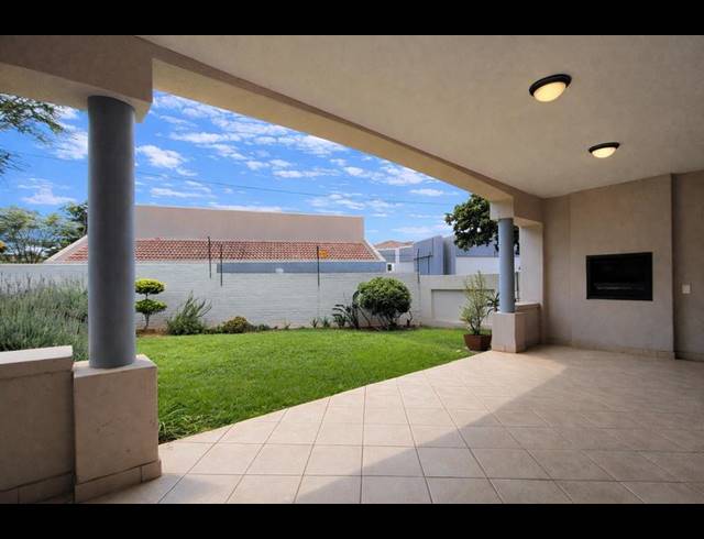 4 BEDROOM PROPERTY TO RENT IN WATERKLOOF RIDGE